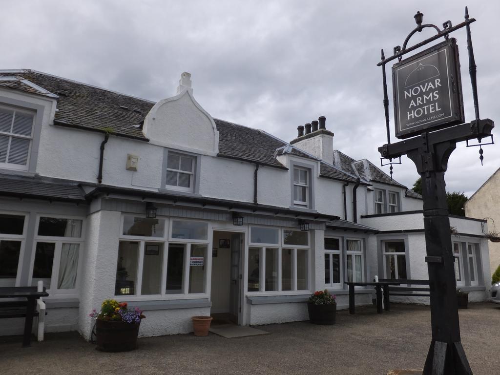 Novar Arms Hotel Evanton エクステリア 写真